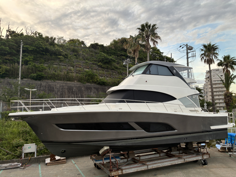 リビエラ 50 Sports Motor Yacht写真
